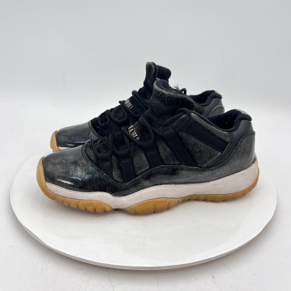 Nike Air Jordan 11 XI Low Barons Youth Size 5Y Women  6.5 528896-010 Black Shoes
